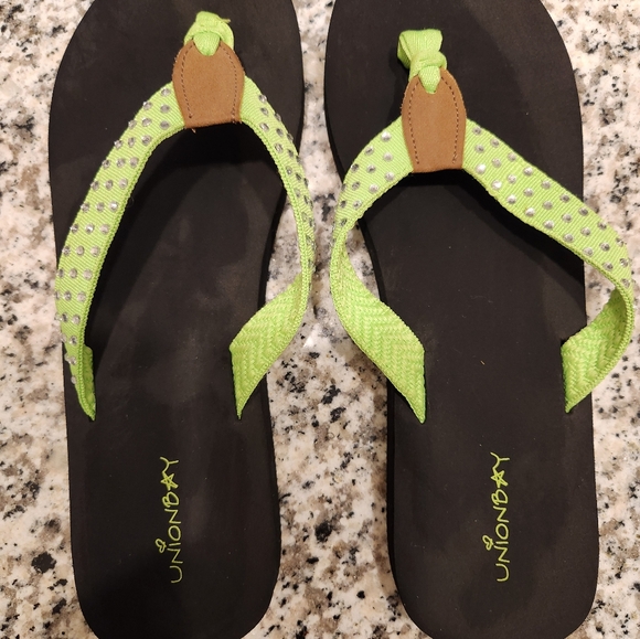 Union Bay flip flops - Picture 2 of 3